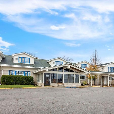 Rodeway Inn Formerly Camp Inn Lodge Oscoda Экстерьер фото