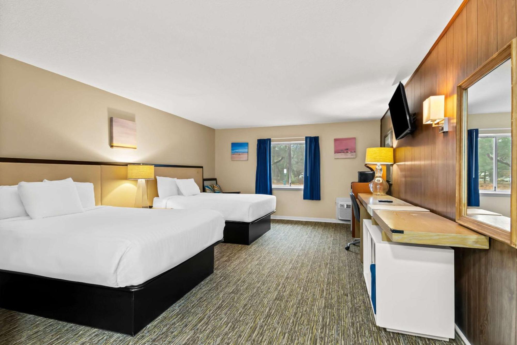 Rodeway Inn Formerly Camp Inn Lodge Oscoda Экстерьер фото