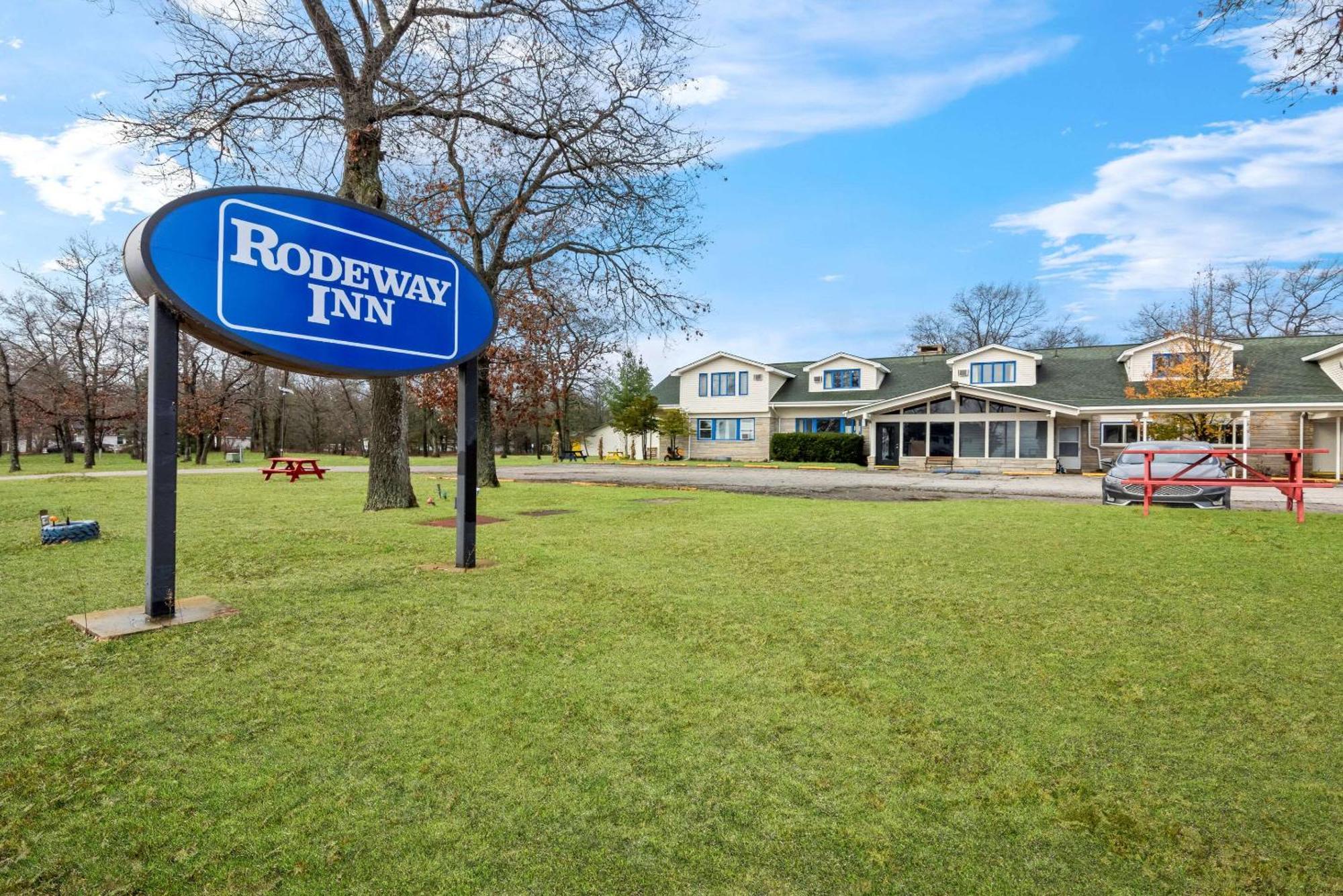 Rodeway Inn Formerly Camp Inn Lodge Oscoda Экстерьер фото